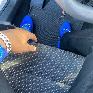 Meet your Posher, Lorenzo